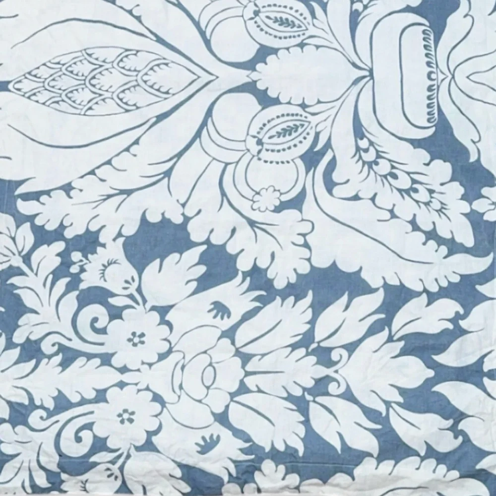 Set of 2 Pottery‎ Barn Blue & White Paisley Floral 100% Linen Euro Shams